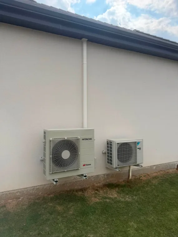 Pose d'un système gainable Hitachi à Querrieu, Arras, Les Ateliers Comble