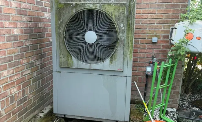Remplacement d'une pompe à chaleur Hitachi à Gavrelle, Arras, Les Ateliers Comble