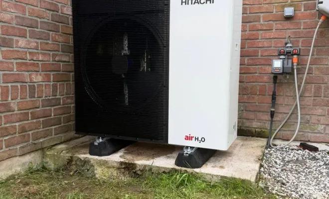 Remplacement d'une pompe à chaleur Hitachi à Gavrelle, Arras, Les Ateliers Comble